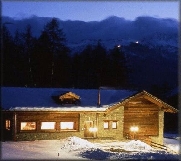 Hotel Les Granges Ла-Тюїль Екстер'єр фото