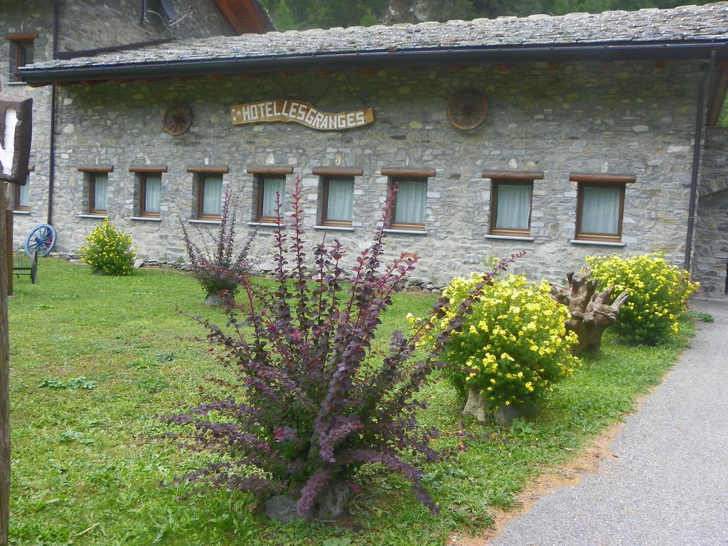 Hotel Les Granges Ла-Тюїль Екстер'єр фото